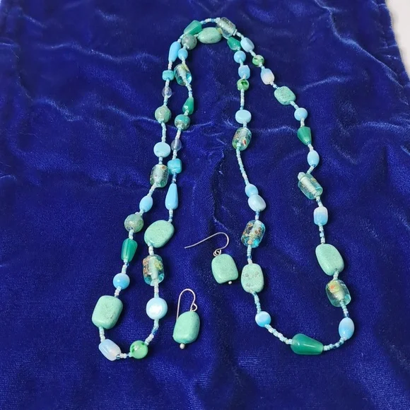 Green/ Blue Glass & Stone Beaded Necklace & Earrings - Picture 6 of 11